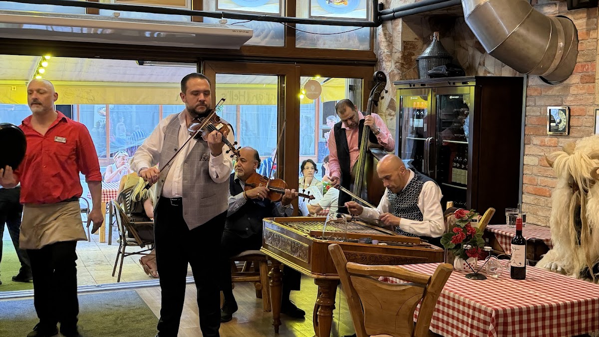 Hell's Kitchen – Hungarian Restaurant — Restaurant