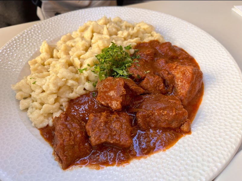Menza Étterem és Kávéház — Restaurant