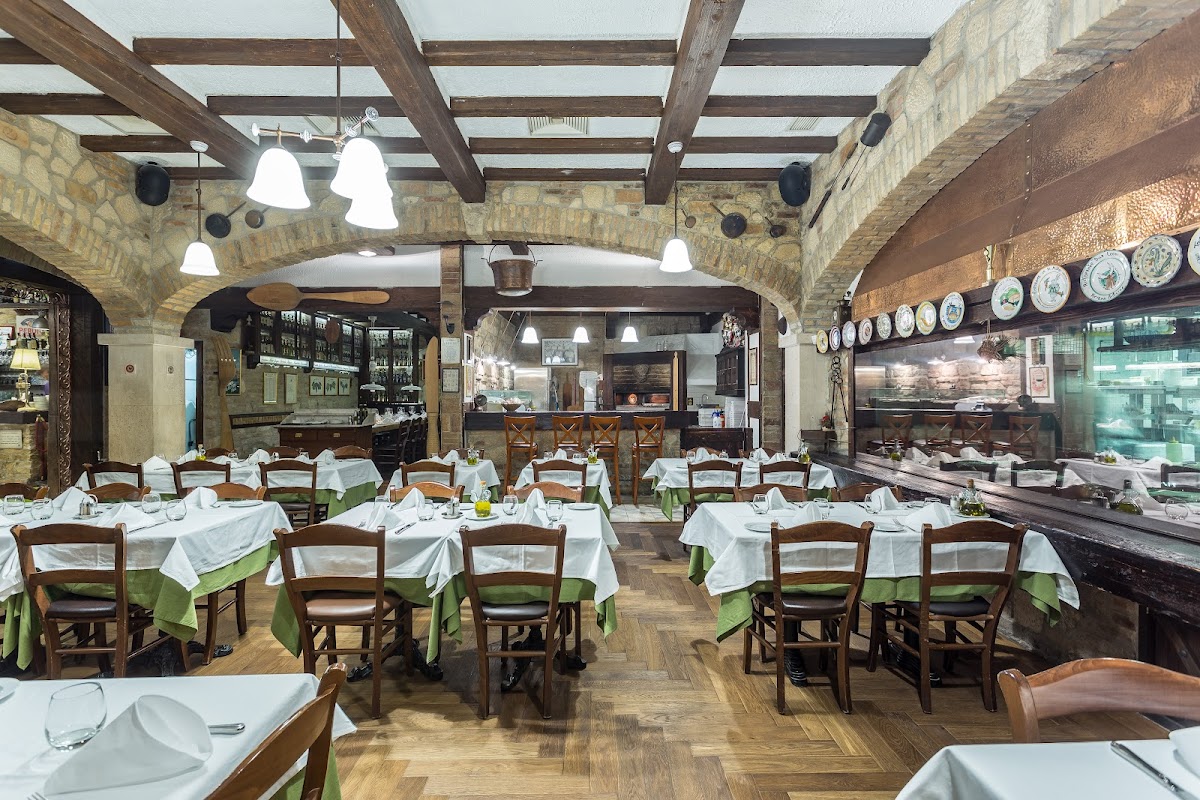 Trattoria Pomo D'Oro — Restaurant